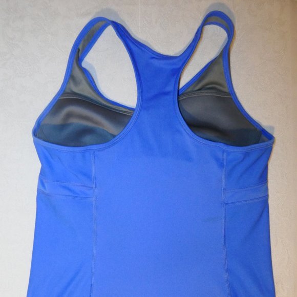 Blue Workout Top. Nike. Shelf Bra. Sz L ***3/$18 bundle. - Picture 2 of 5